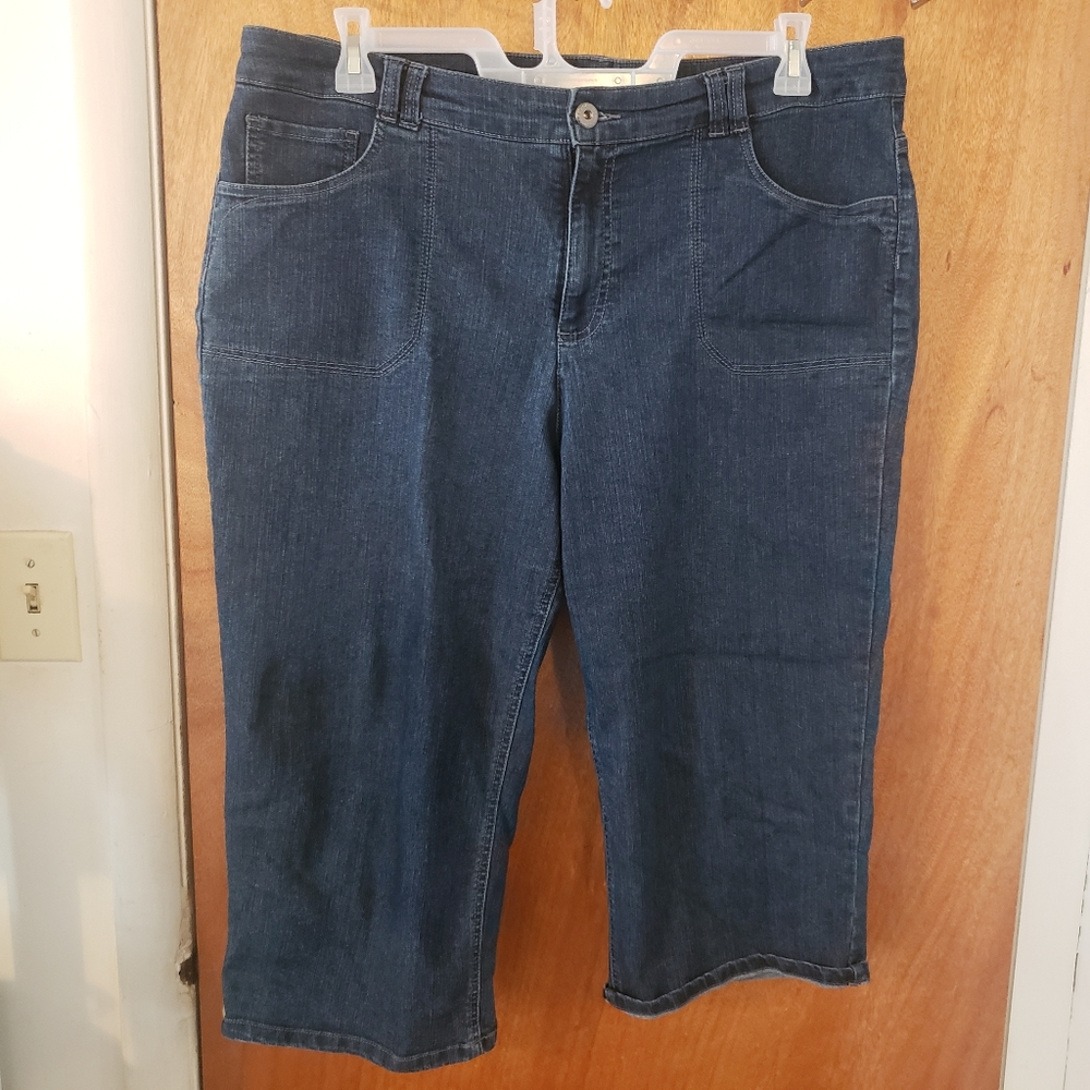 Women's Plus Size Capri Denim Jeans - Faded Glory